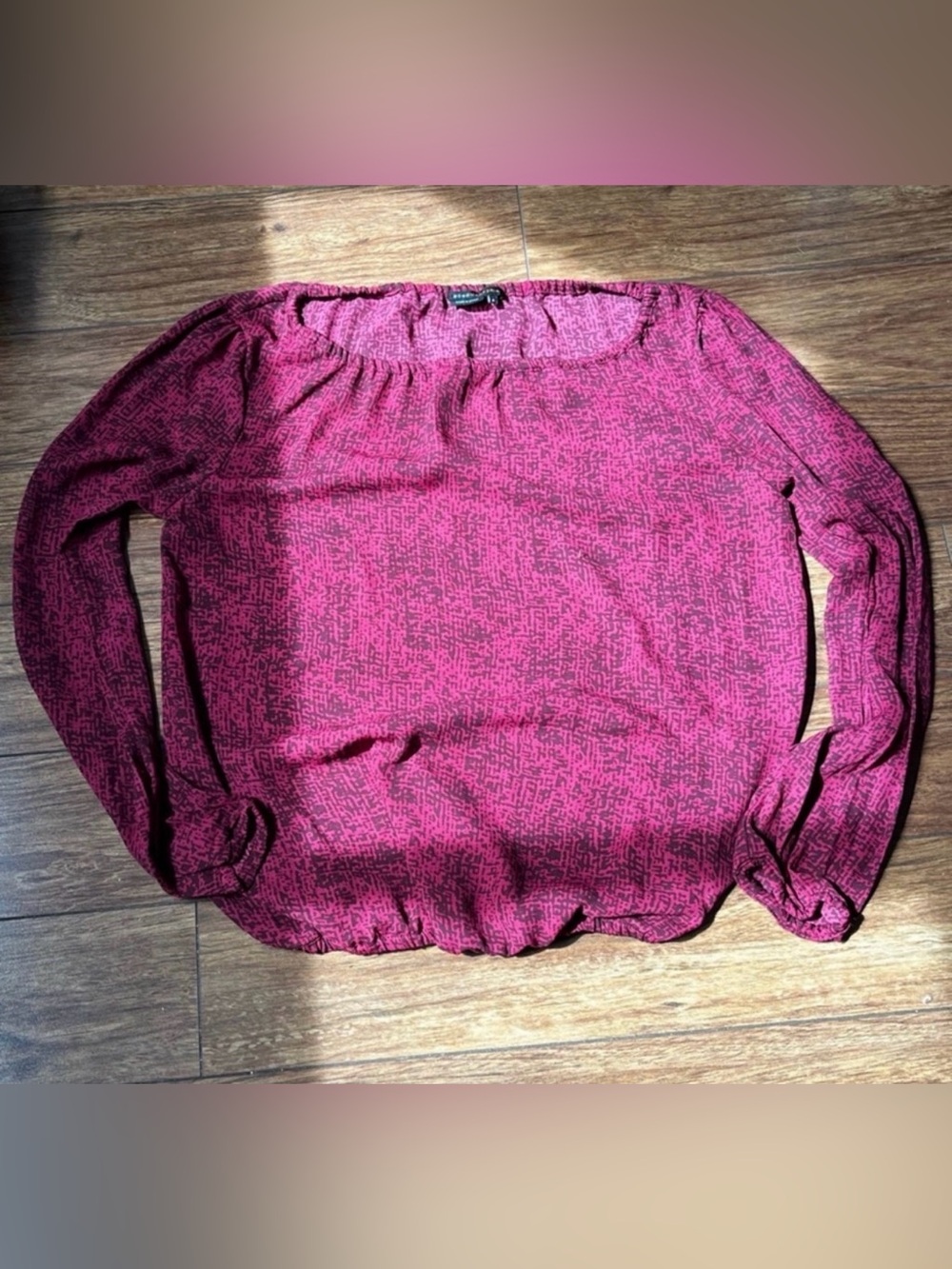 BCBGMAXAZRIA long-sleeve scoop neck pink blouse size small
